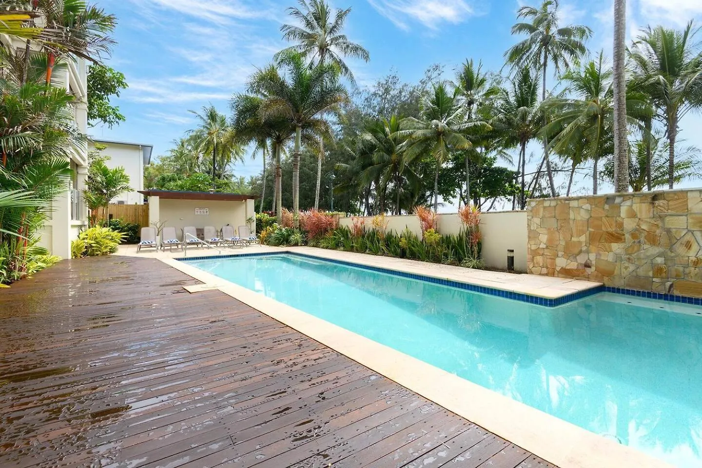 Turquesa Tides - Beachfront Resort Living Palm Cove Apartment