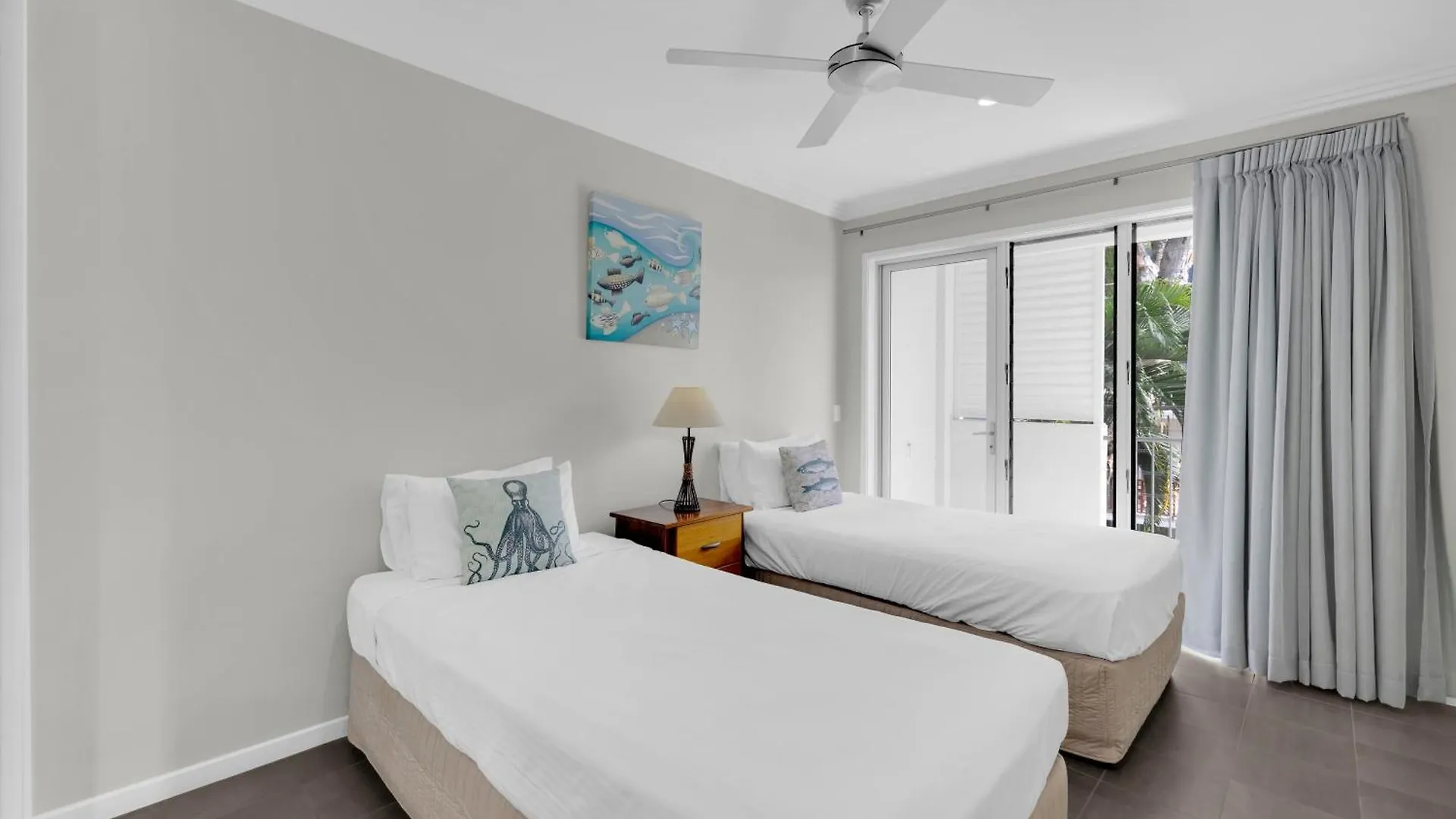 Turquesa Tides - Beachfront Resort Living بالم كوف شقة